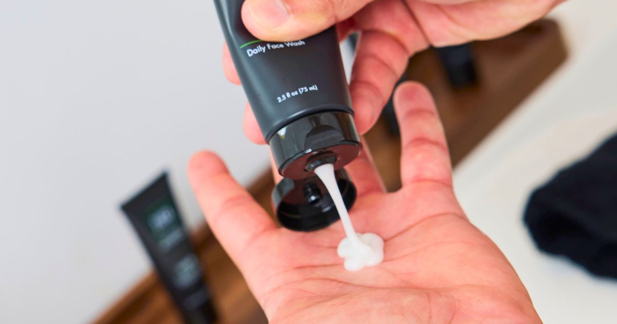 What Are the Most Effective Ingredients in a Men's Skincare Routine?